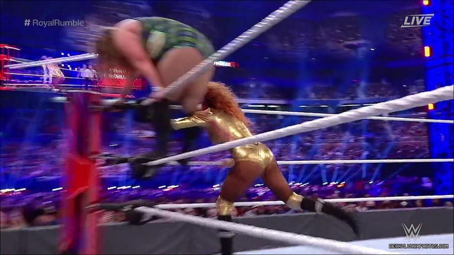 WWE_Royal_Rumble_2022_720p_WEB_h264-HEEL_mp4_007329244.jpg
