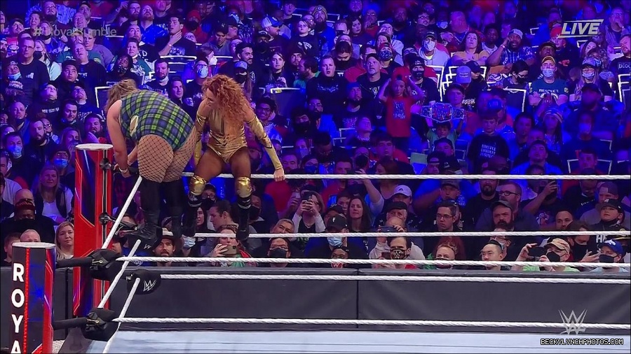 WWE_Royal_Rumble_2022_720p_WEB_h264-HEEL_mp4_007333311.jpg