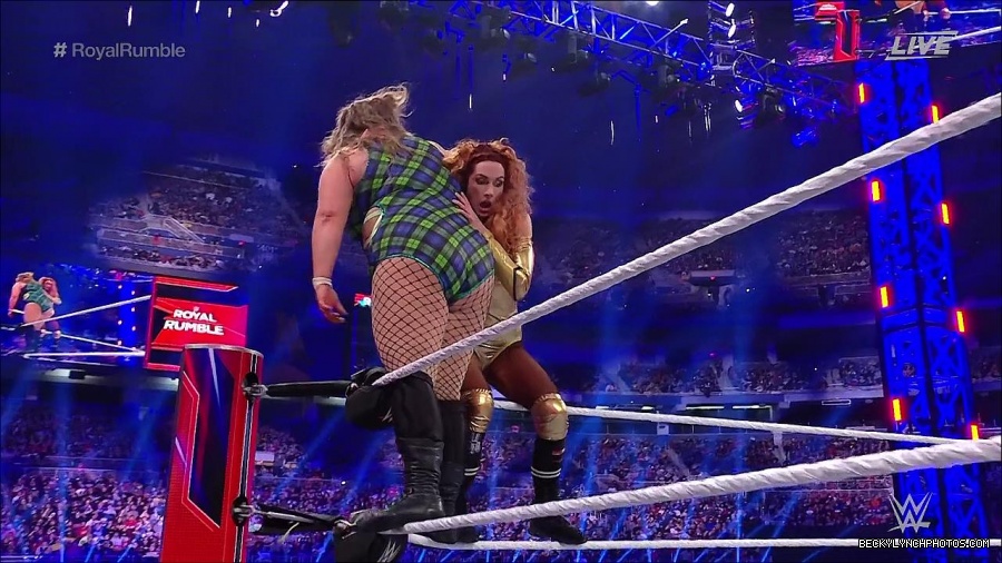 WWE_Royal_Rumble_2022_720p_WEB_h264-HEEL_mp4_007336111.jpg