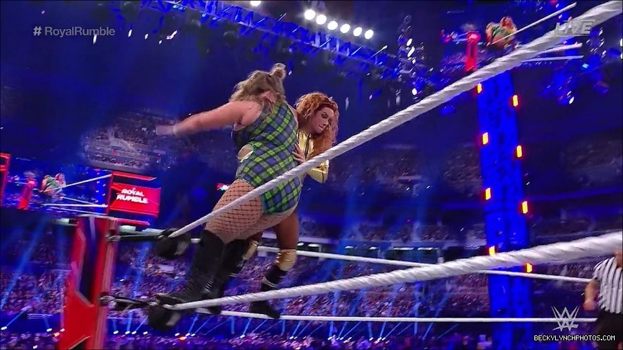 WWE_Royal_Rumble_2022_720p_WEB_h264-HEEL_mp4_007336911.jpg