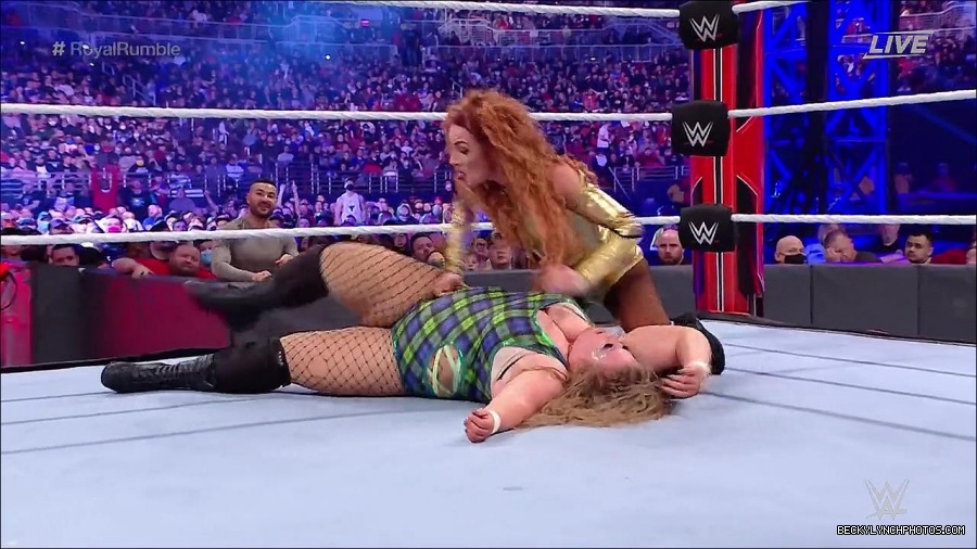 WWE_Royal_Rumble_2022_720p_WEB_h264-HEEL_mp4_007339311.jpg