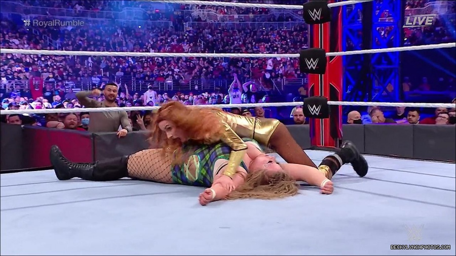 WWE_Royal_Rumble_2022_720p_WEB_h264-HEEL_mp4_007339711.jpg