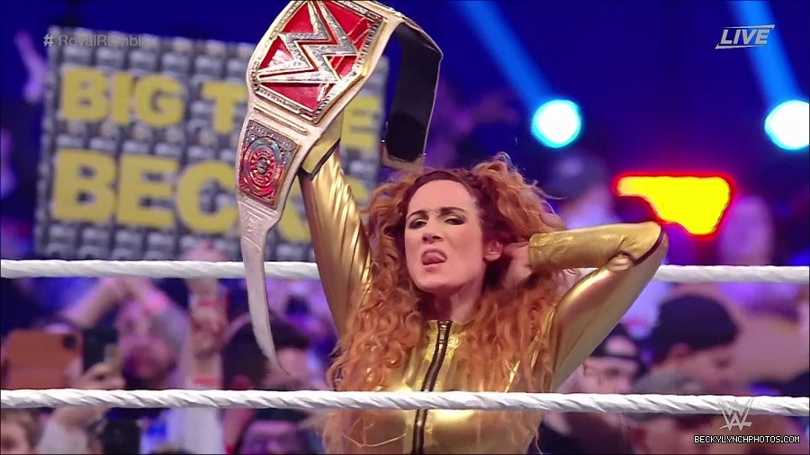 WWE_Royal_Rumble_2022_720p_WEB_h264-HEEL_mp4_007354511.jpg