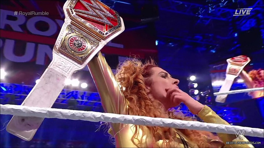 WWE_Royal_Rumble_2022_720p_WEB_h264-HEEL_mp4_007364111.jpg