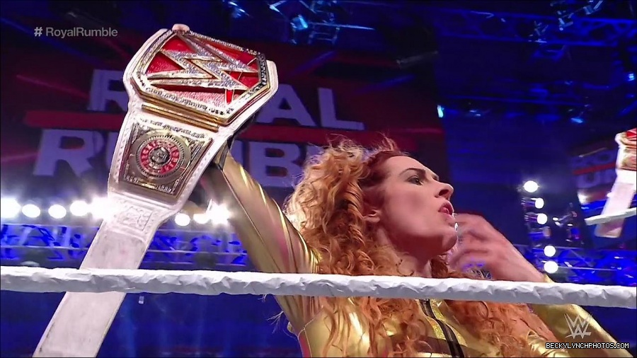 WWE_Royal_Rumble_2022_720p_WEB_h264-HEEL_mp4_007364511.jpg