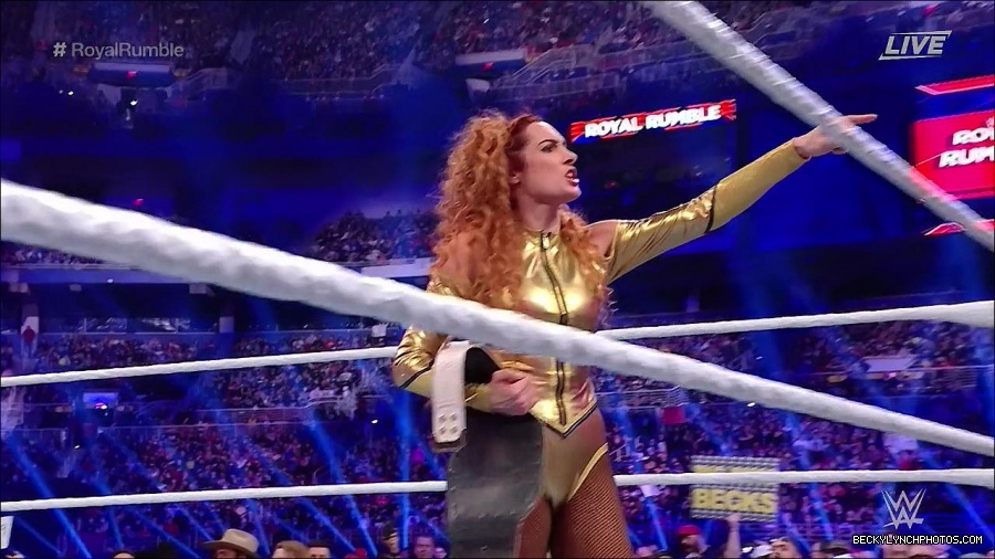 WWE_Royal_Rumble_2022_720p_WEB_h264-HEEL_mp4_007400111.jpg