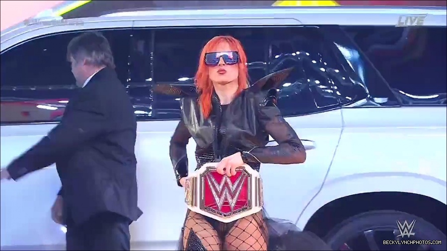 WM38_DAY_1_mp4_000007533.jpg