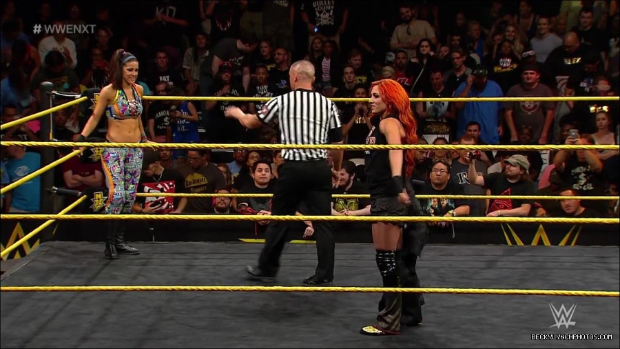 WWE_NXT21_mp4_002557400.jpg