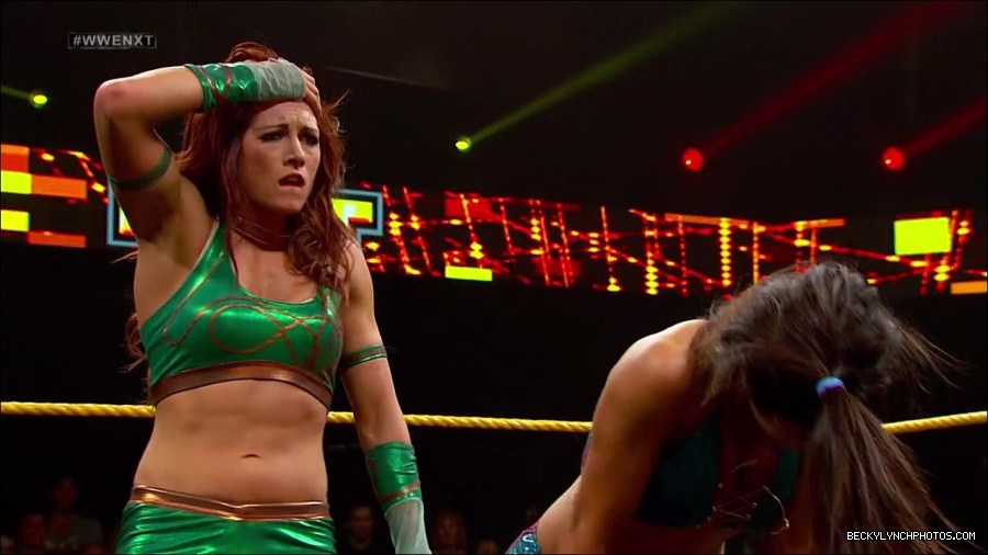 WWE_NXT26_mp4_001340666.jpg