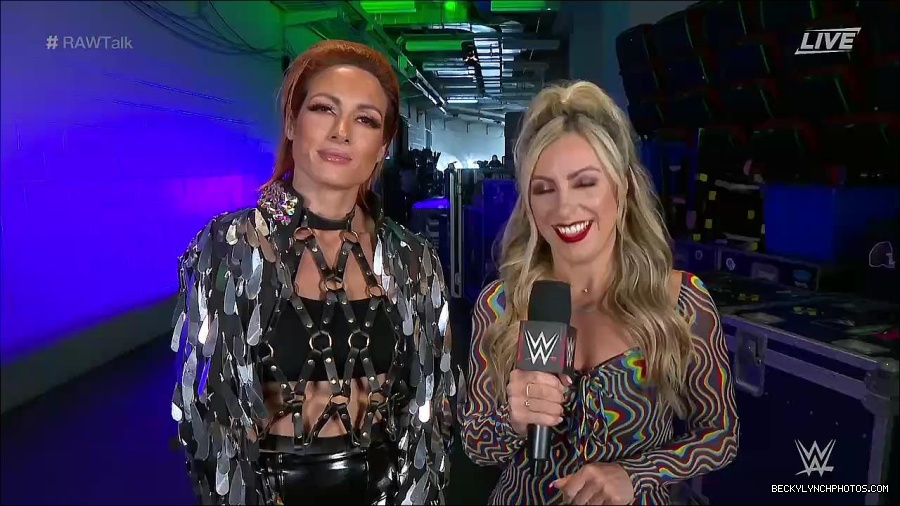 WWE_Raw_Talk_2022_05_30_720p_WEB_h264-HEEL_mp4_000828988.jpg
