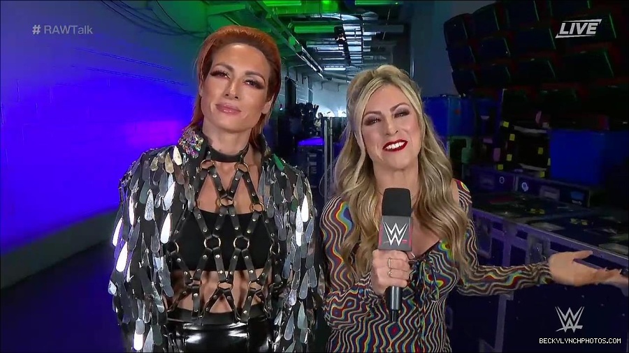 WWE_Raw_Talk_2022_05_30_720p_WEB_h264-HEEL_mp4_000829788.jpg
