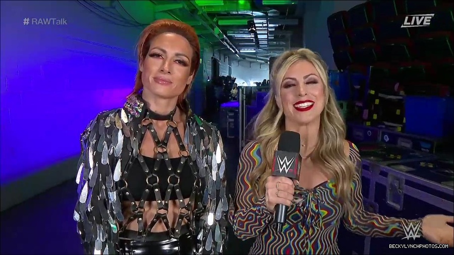 WWE_Raw_Talk_2022_05_30_720p_WEB_h264-HEEL_mp4_000830188.jpg