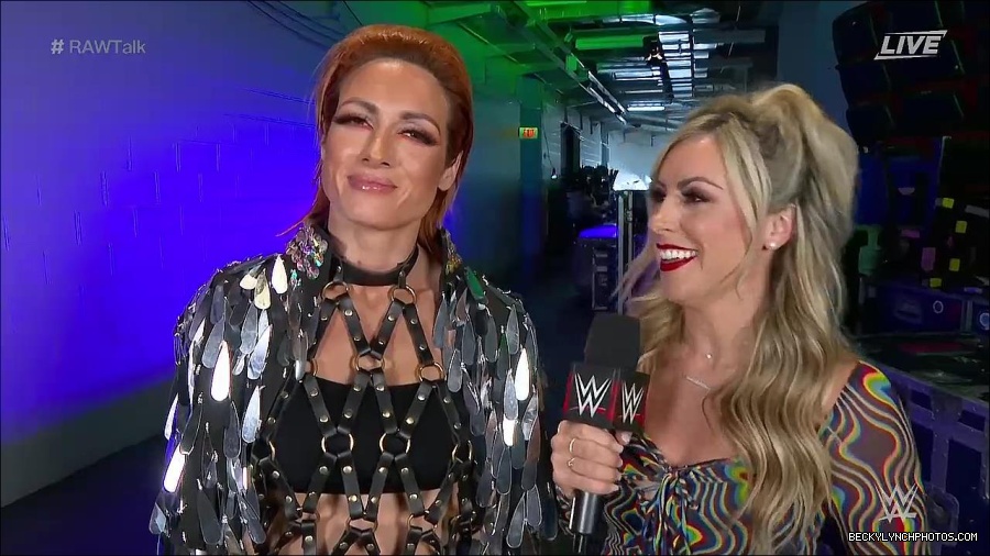 WWE_Raw_Talk_2022_05_30_720p_WEB_h264-HEEL_mp4_000832588.jpg