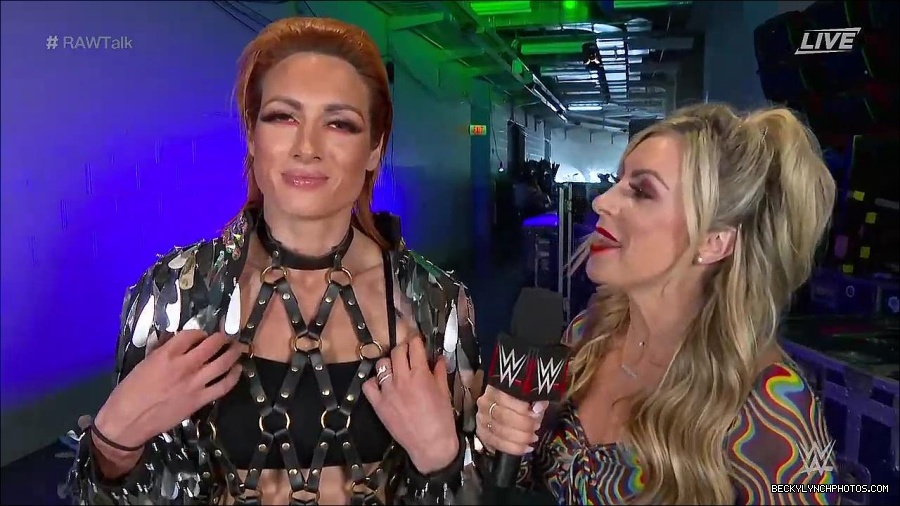 WWE_Raw_Talk_2022_05_30_720p_WEB_h264-HEEL_mp4_000834188.jpg