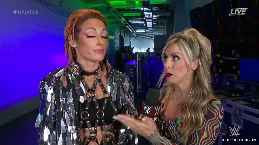 WWE_Raw_Talk_2022_05_30_720p_WEB_h264-HEEL_mp4_000836988.jpg