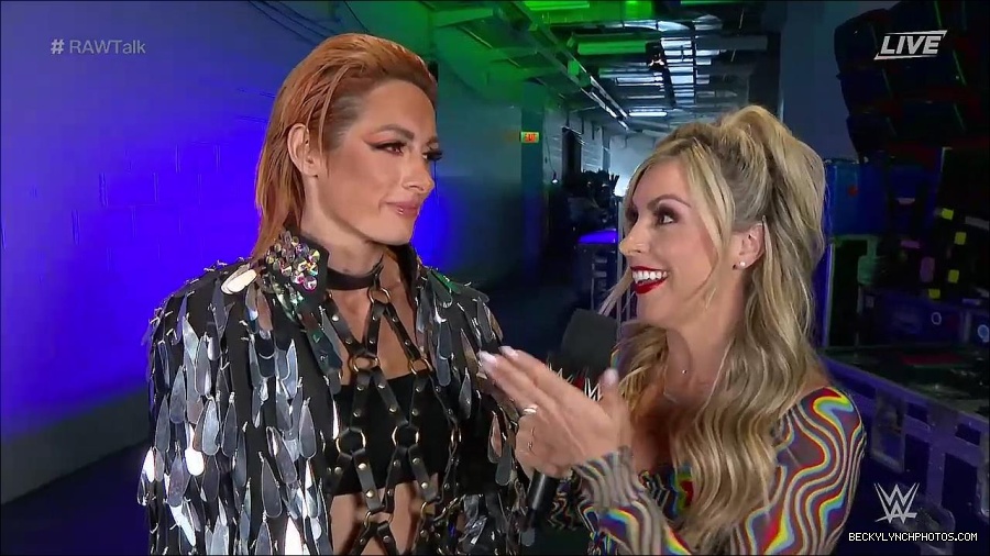 WWE_Raw_Talk_2022_05_30_720p_WEB_h264-HEEL_mp4_000838988.jpg