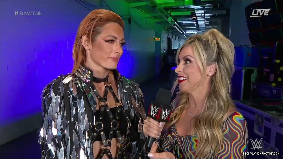 WWE_Raw_Talk_2022_05_30_720p_WEB_h264-HEEL_mp4_000839388.jpg