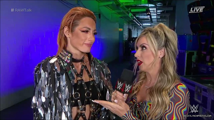 WWE_Raw_Talk_2022_05_30_720p_WEB_h264-HEEL_mp4_000840188.jpg