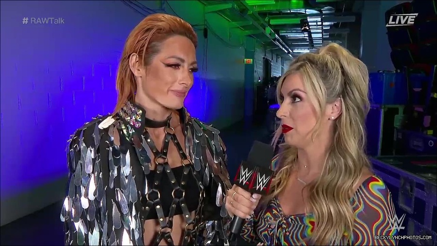 WWE_Raw_Talk_2022_05_30_720p_WEB_h264-HEEL_mp4_000841388.jpg