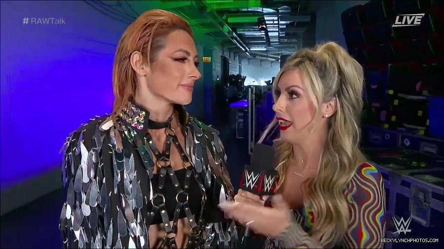 WWE_Raw_Talk_2022_05_30_720p_WEB_h264-HEEL_mp4_000842988.jpg