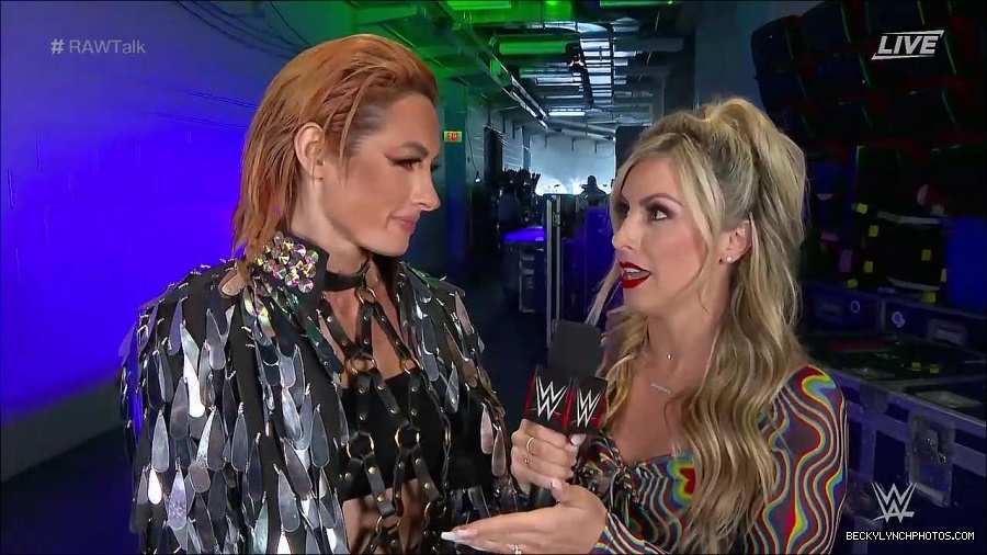 WWE_Raw_Talk_2022_05_30_720p_WEB_h264-HEEL_mp4_000843388.jpg