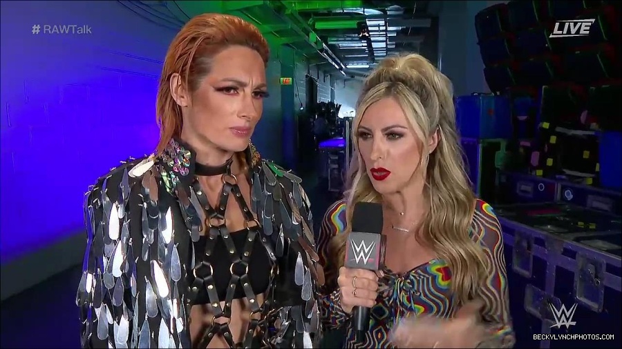 WWE_Raw_Talk_2022_05_30_720p_WEB_h264-HEEL_mp4_000846188.jpg