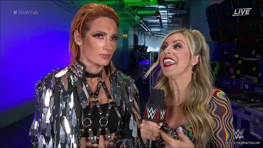 WWE_Raw_Talk_2022_05_30_720p_WEB_h264-HEEL_mp4_000848188.jpg