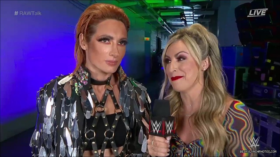 WWE_Raw_Talk_2022_05_30_720p_WEB_h264-HEEL_mp4_000848588.jpg