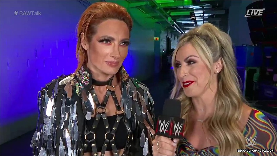 WWE_Raw_Talk_2022_05_30_720p_WEB_h264-HEEL_mp4_000848988.jpg