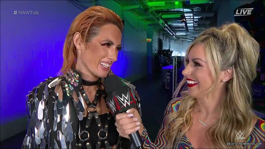WWE_Raw_Talk_2022_05_30_720p_WEB_h264-HEEL_mp4_000850188.jpg