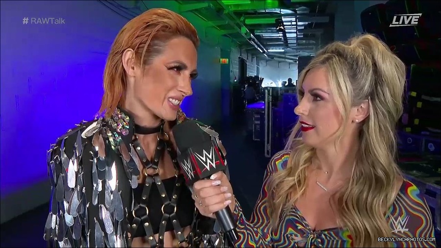 WWE_Raw_Talk_2022_05_30_720p_WEB_h264-HEEL_mp4_000850988.jpg