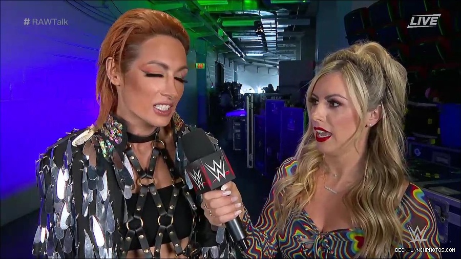 WWE_Raw_Talk_2022_05_30_720p_WEB_h264-HEEL_mp4_000853788.jpg