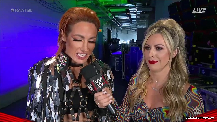 WWE_Raw_Talk_2022_05_30_720p_WEB_h264-HEEL_mp4_000855388.jpg