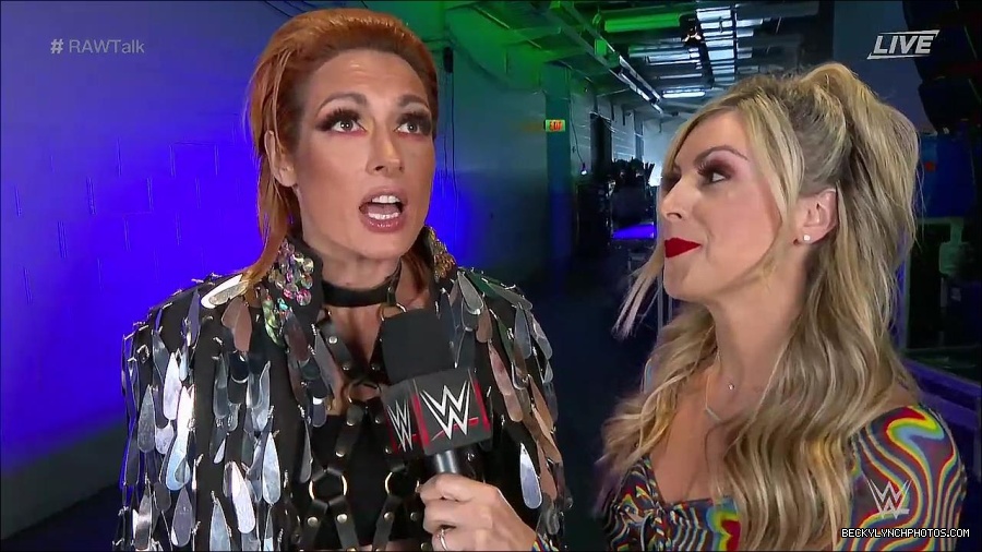WWE_Raw_Talk_2022_05_30_720p_WEB_h264-HEEL_mp4_000860188.jpg