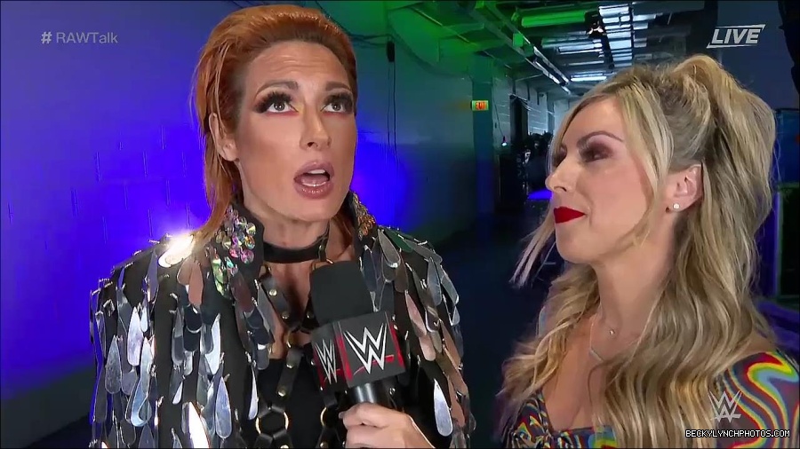 WWE_Raw_Talk_2022_05_30_720p_WEB_h264-HEEL_mp4_000860588.jpg
