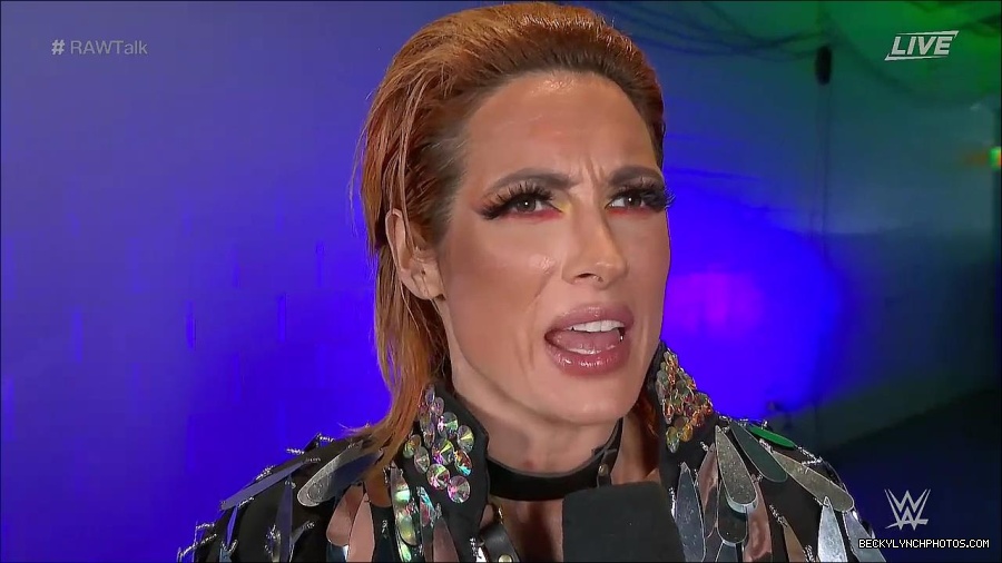 WWE_Raw_Talk_2022_05_30_720p_WEB_h264-HEEL_mp4_000865388.jpg