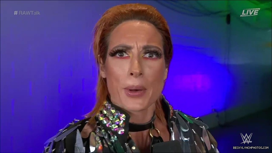 WWE_Raw_Talk_2022_05_30_720p_WEB_h264-HEEL_mp4_000871388.jpg