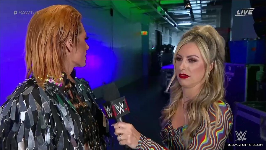 WWE_Raw_Talk_2022_05_30_720p_WEB_h264-HEEL_mp4_000874588.jpg