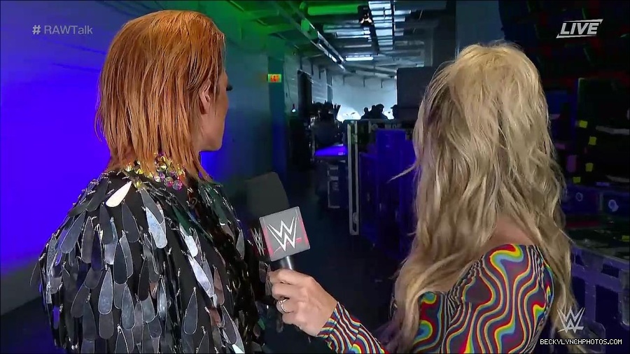 WWE_Raw_Talk_2022_05_30_720p_WEB_h264-HEEL_mp4_000876988.jpg