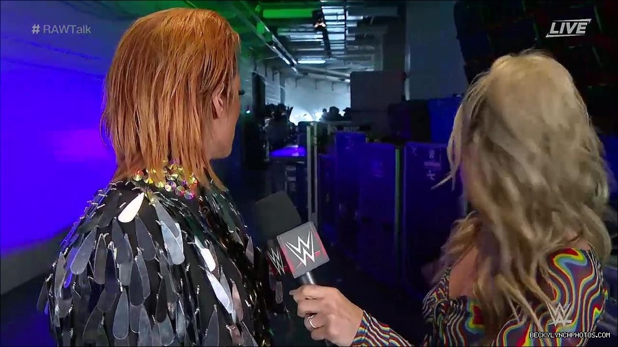WWE_Raw_Talk_2022_05_30_720p_WEB_h264-HEEL_mp4_000878188.jpg