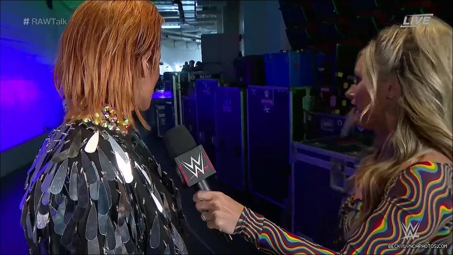 WWE_Raw_Talk_2022_05_30_720p_WEB_h264-HEEL_mp4_000880588.jpg