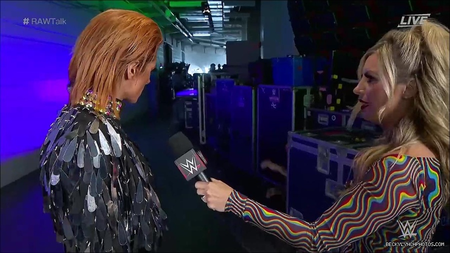 WWE_Raw_Talk_2022_05_30_720p_WEB_h264-HEEL_mp4_000882988.jpg