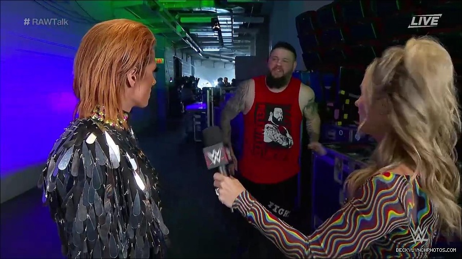 WWE_Raw_Talk_2022_05_30_720p_WEB_h264-HEEL_mp4_000886188.jpg