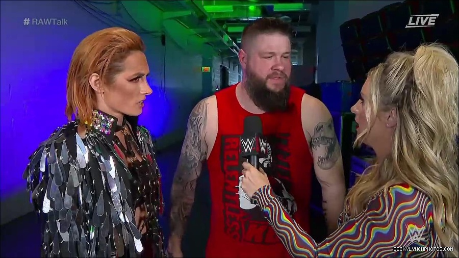 WWE_Raw_Talk_2022_05_30_720p_WEB_h264-HEEL_mp4_000888988.jpg
