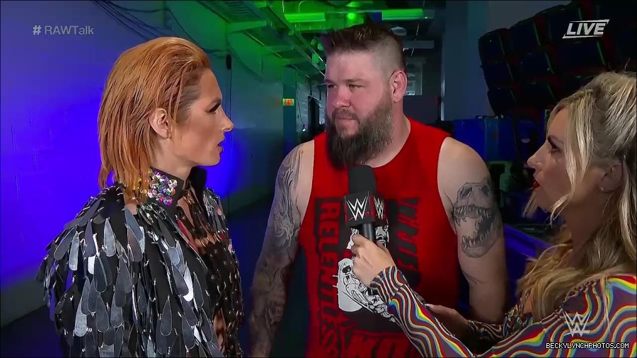 WWE_Raw_Talk_2022_05_30_720p_WEB_h264-HEEL_mp4_000892588.jpg