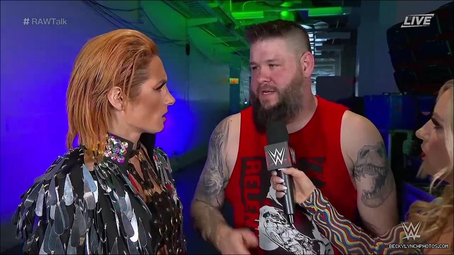 WWE_Raw_Talk_2022_05_30_720p_WEB_h264-HEEL_mp4_000895788.jpg
