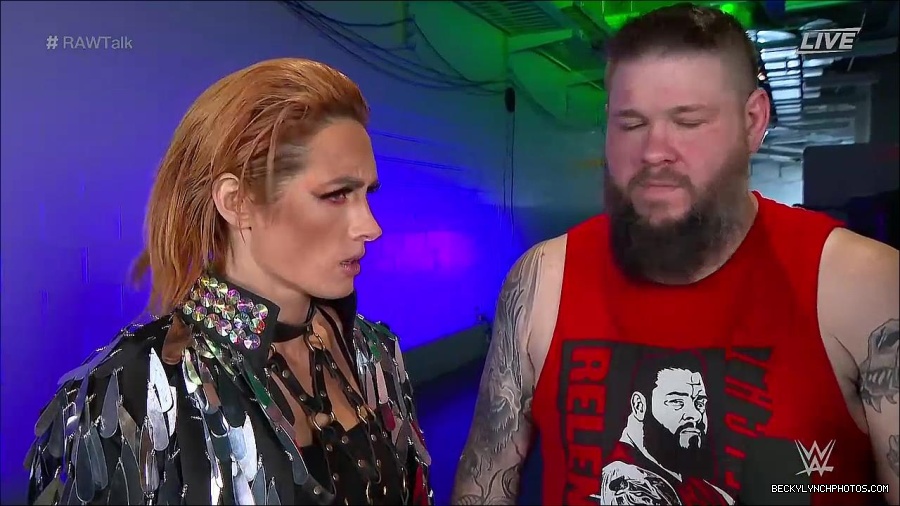 WWE_Raw_Talk_2022_05_30_720p_WEB_h264-HEEL_mp4_000897388.jpg