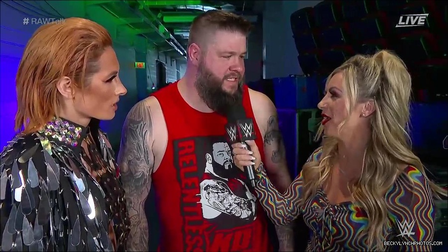 WWE_Raw_Talk_2022_05_30_720p_WEB_h264-HEEL_mp4_000906188.jpg