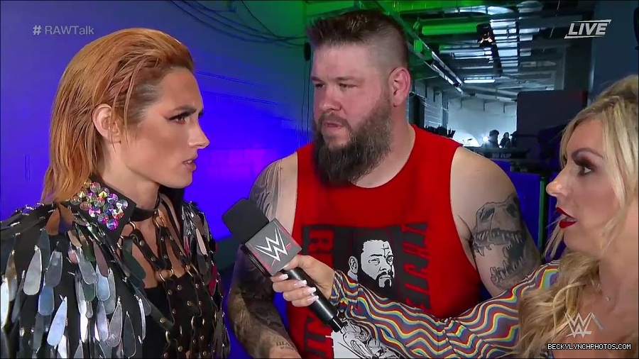 WWE_Raw_Talk_2022_05_30_720p_WEB_h264-HEEL_mp4_000932988.jpg