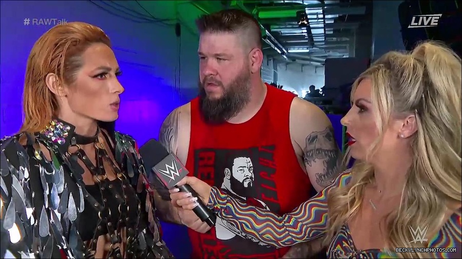 WWE_Raw_Talk_2022_05_30_720p_WEB_h264-HEEL_mp4_000938188.jpg